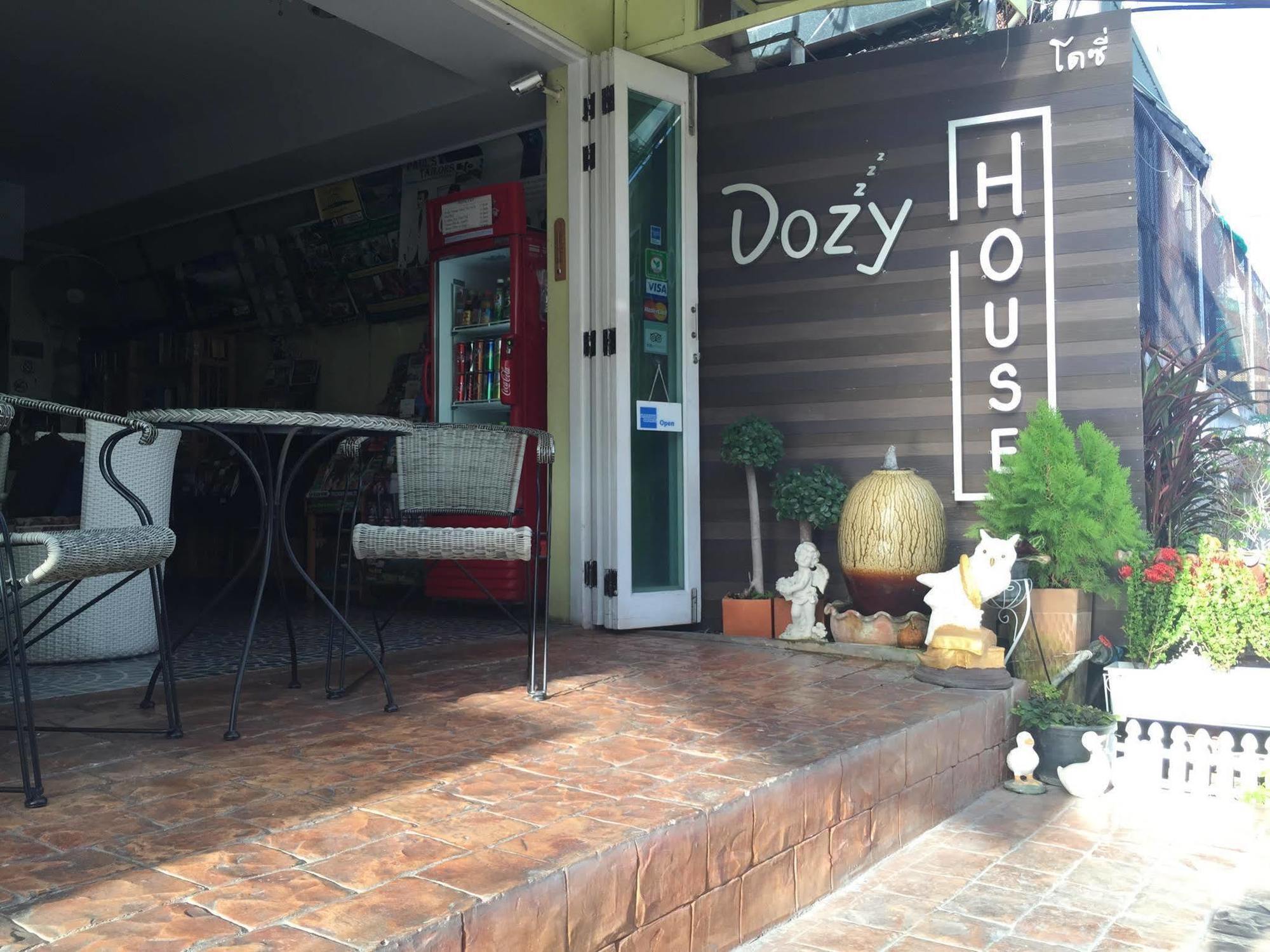 Dozy House Hotel Chiang Mai Luaran gambar